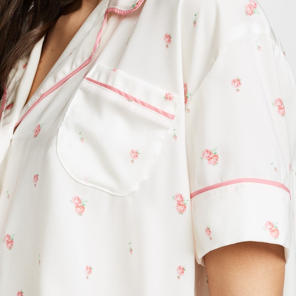WILDFOX Rosebud Wallpaper Fell For You Pajama Set - Picture 5 of 8